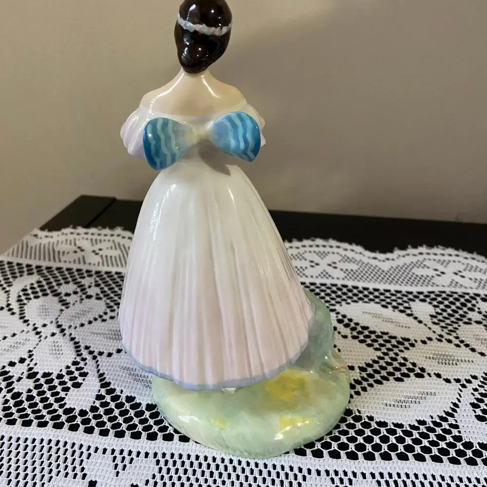 Royal Doulton  La‎ Sylphide Ceramic Figurine